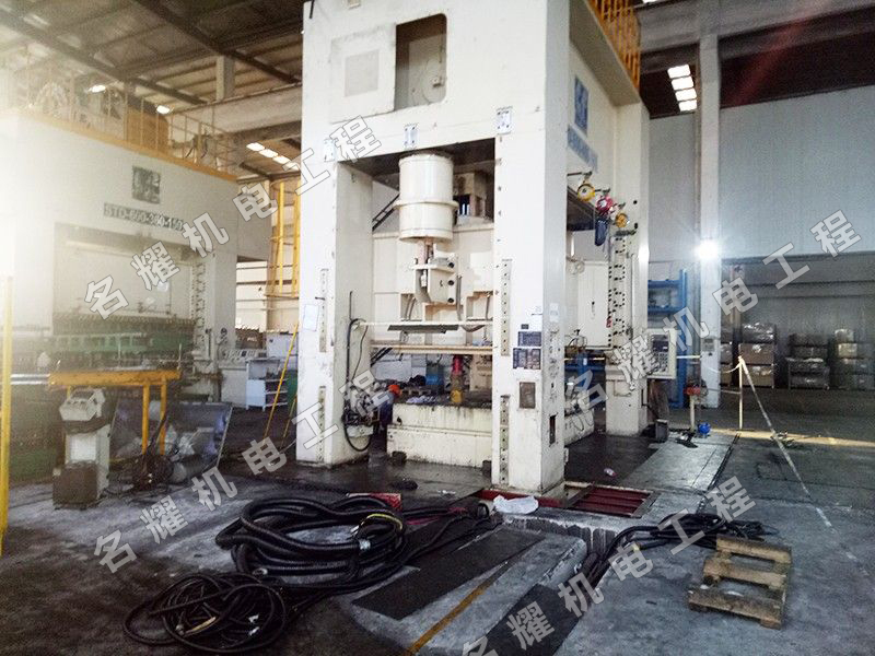 無(wú)錫諾飛沖床搬遷